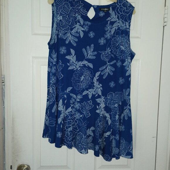 Roz & Ali Floral Assymetrical Hem Top XL - Picture 2 of 4